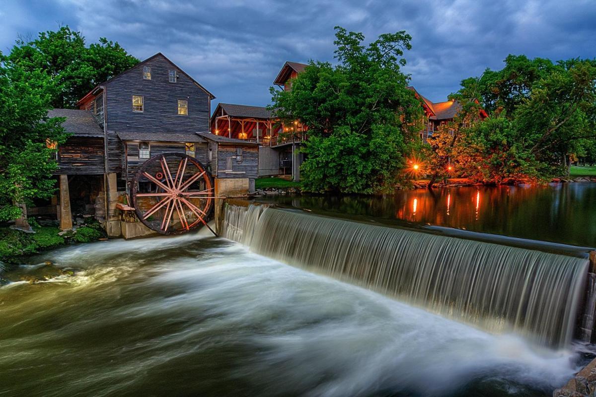 The Nuthouse Ii, Pool Table, Wifi, 1089 Free Tickets Each Paid Day, Dollywood And More Sevierville Luaran gambar